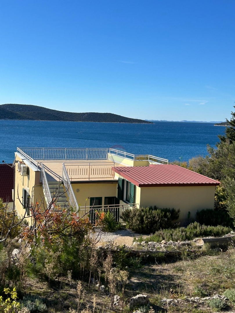 Hiša Prvić Šepurine, Vodice, 164m2