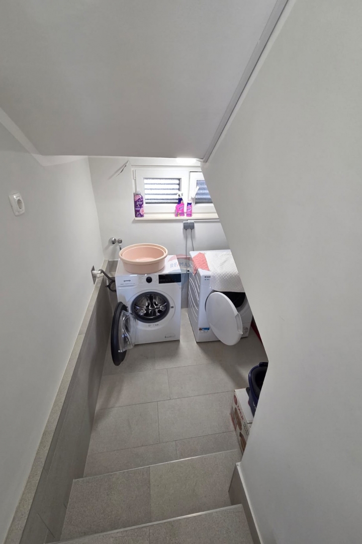 Stanovanje / Apartma Tribunj, 139m2