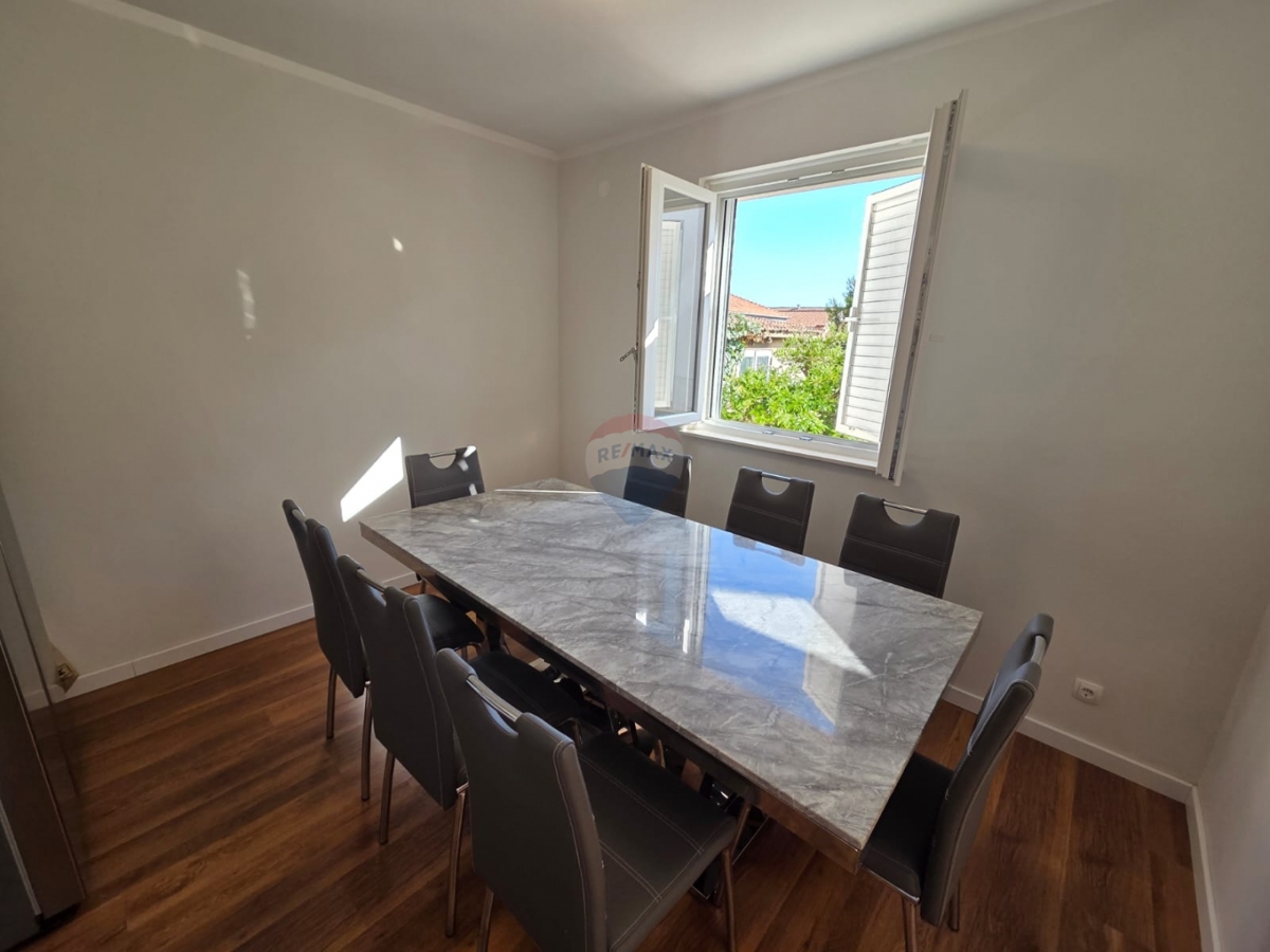 Stanovanje / Apartma Tribunj, 139m2