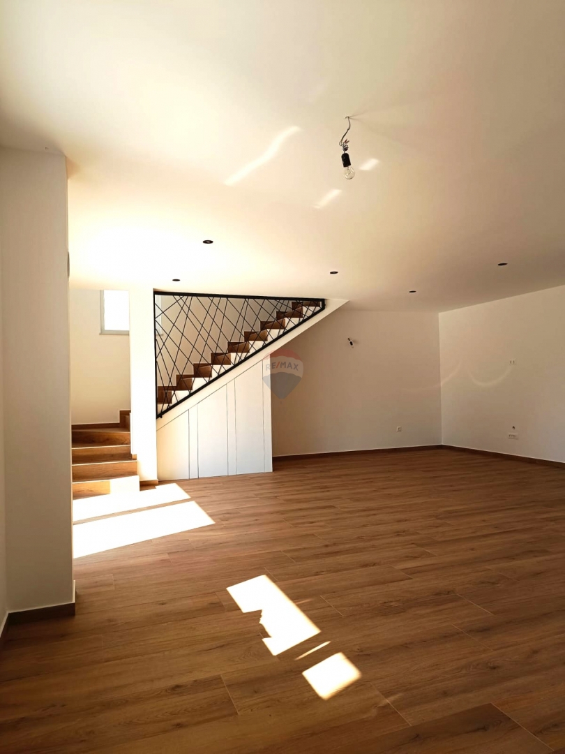 Hiša Vodice, 166m2