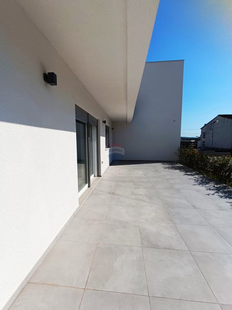 Hiša Vodice, 166m2