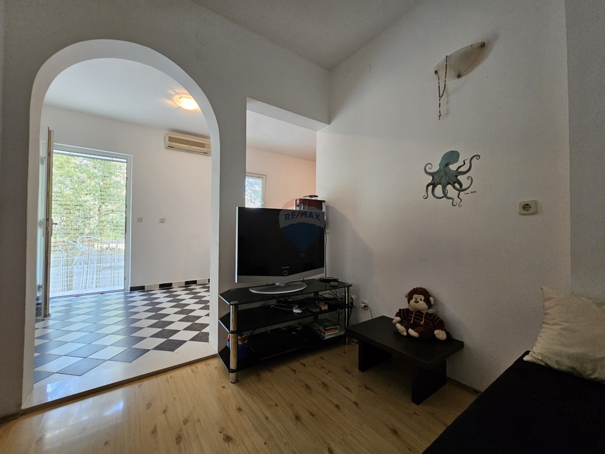 Dvosobno stanovanje 50,32 m2 pritličje, Rogoznica