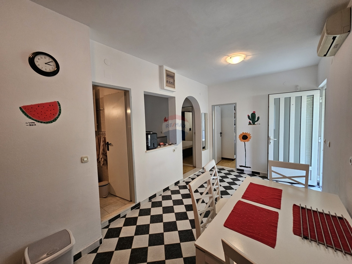 Dvosobno stanovanje 50,32 m2 pritličje, Rogoznica