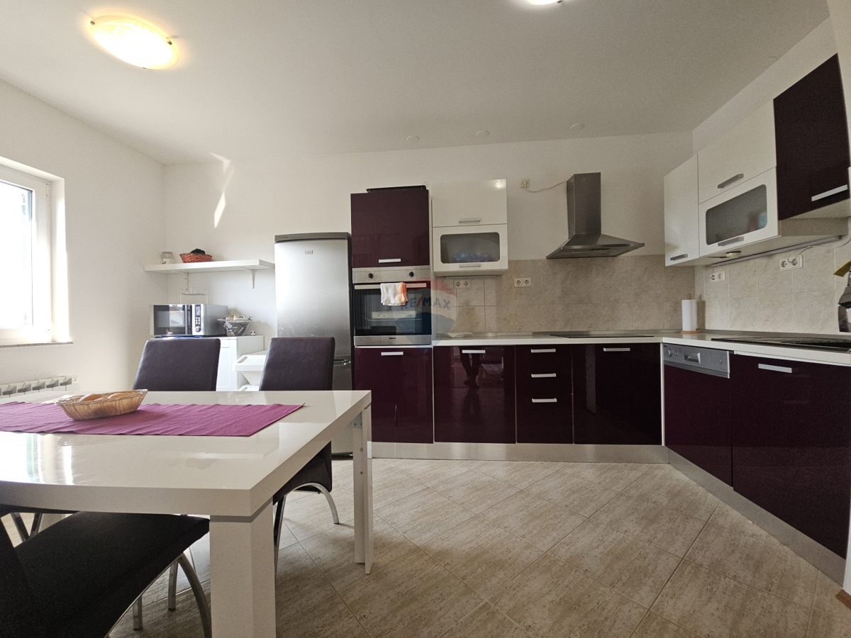 Stanovanje / Apartma Podsolarsko, Šibenik - Okolica, 83,86m2