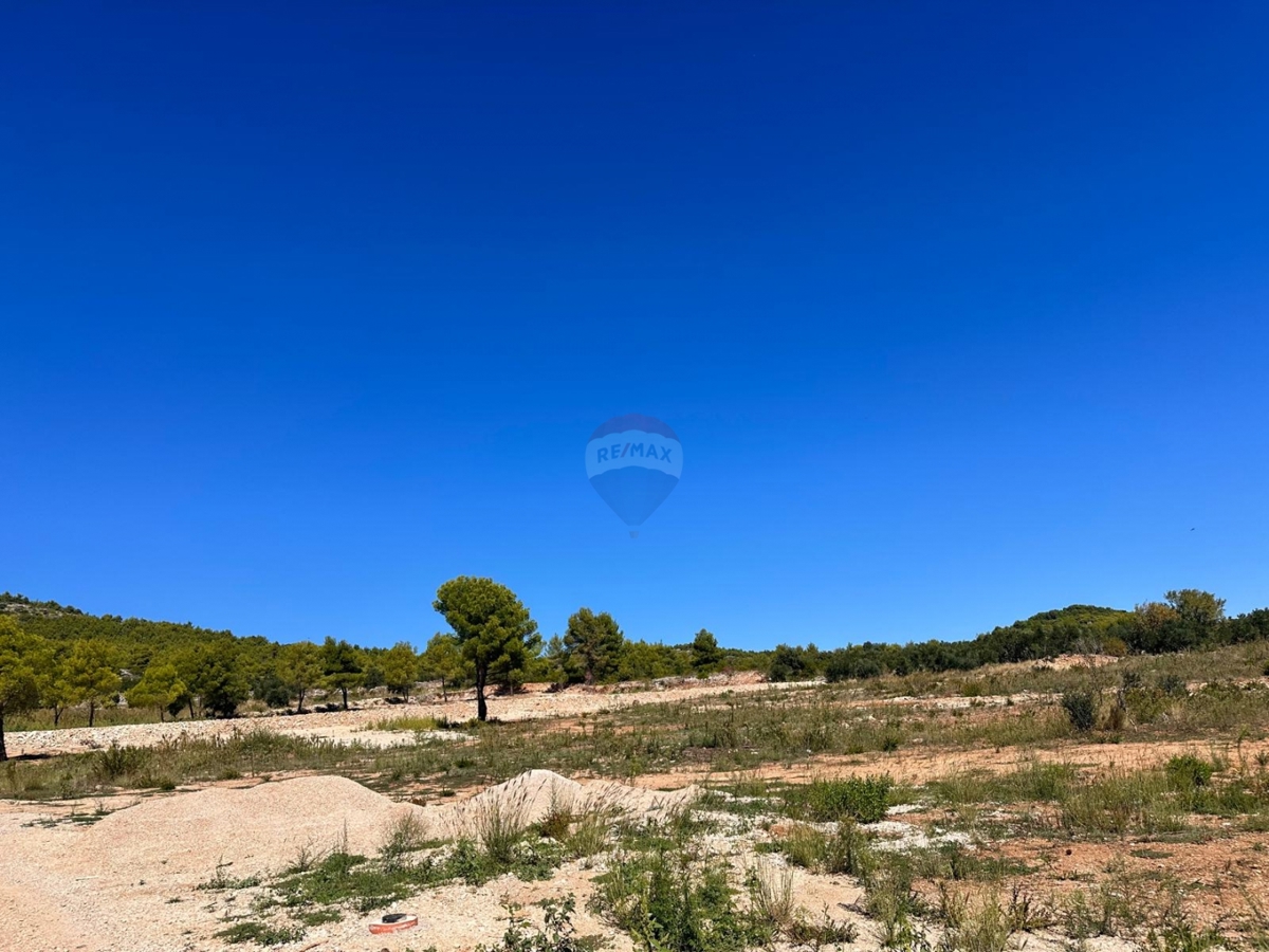 Zemljišče Tribunj, 11.021m2