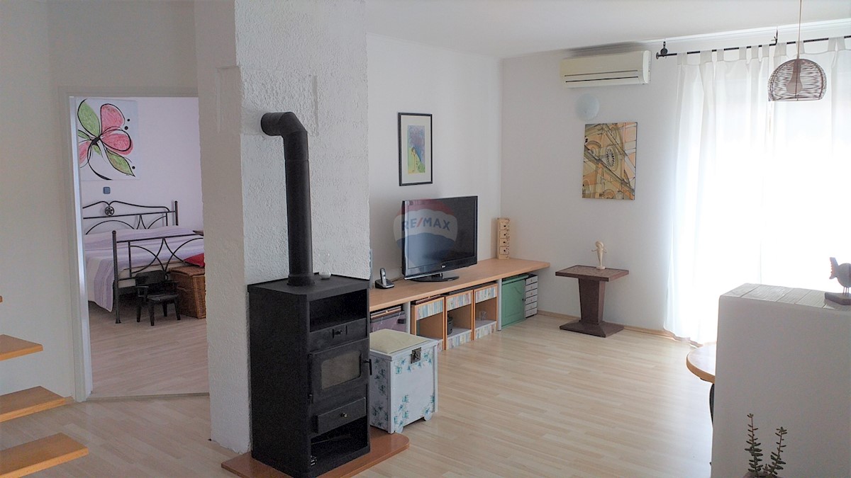 Stanovanje / Apartma Njivice, Šibenik, 198m2