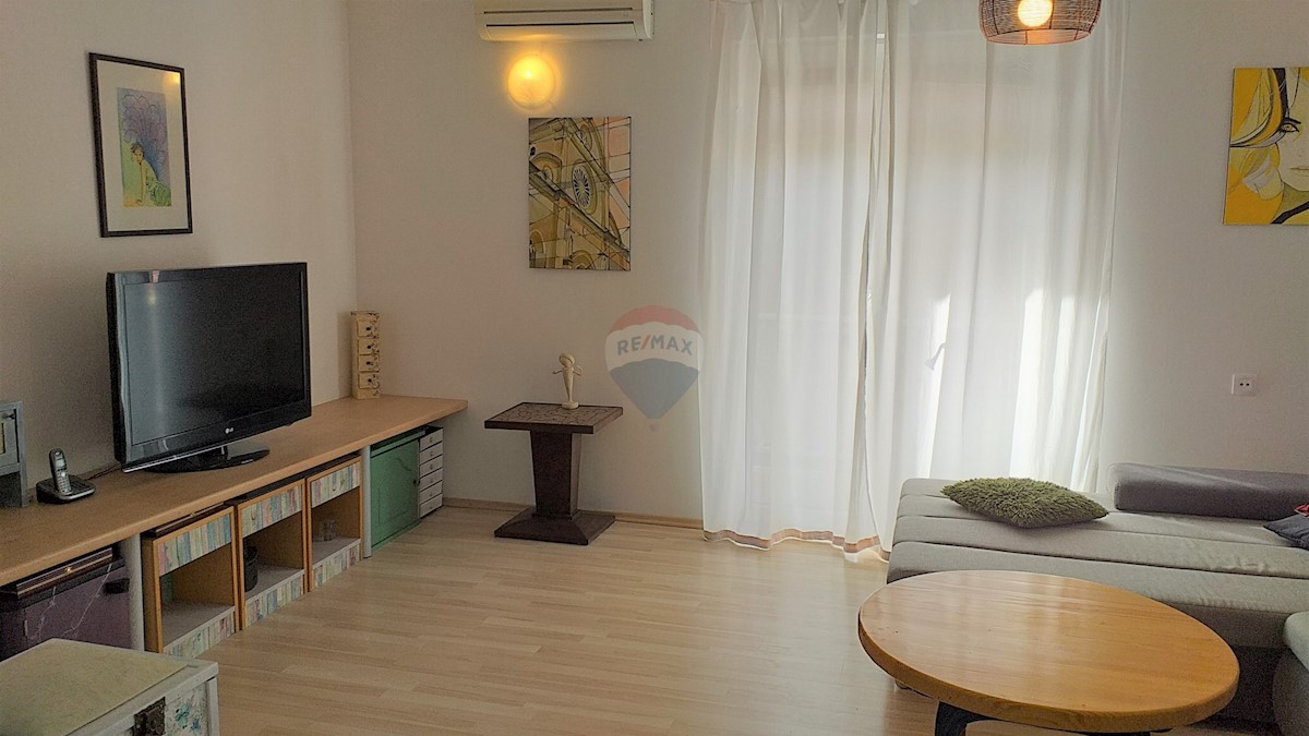 Stanovanje / Apartma Njivice, Šibenik, 198m2