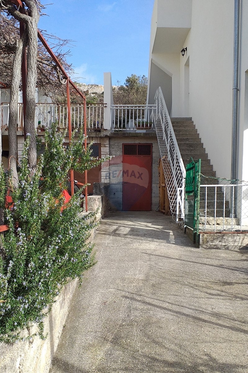 Stanovanje / Apartma Njivice, Šibenik, 198m2