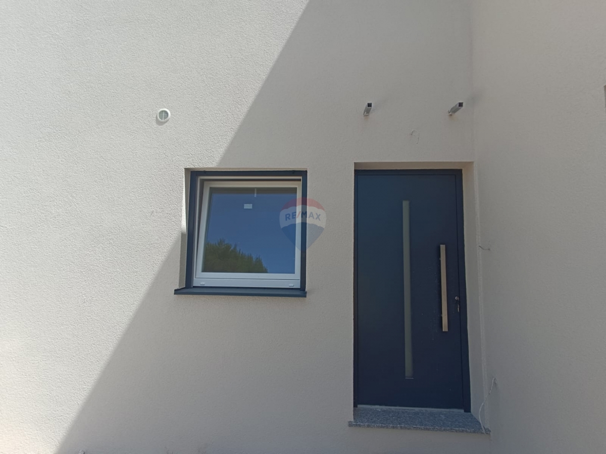 Hiša Pirovac, 102,22m2