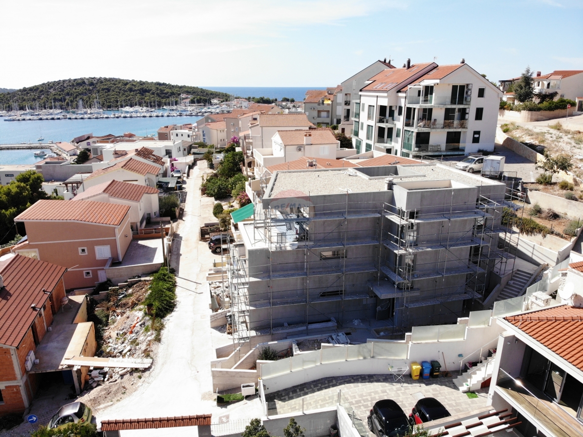 Luksuzni dupleks penthouse s čudovitim razgledom, Rogoznica