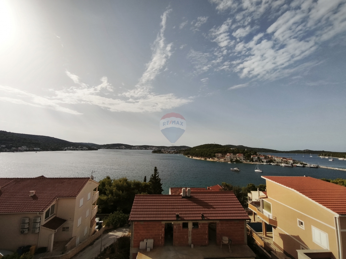 Luksuzni dupleks penthouse s čudovitim razgledom, Rogoznica