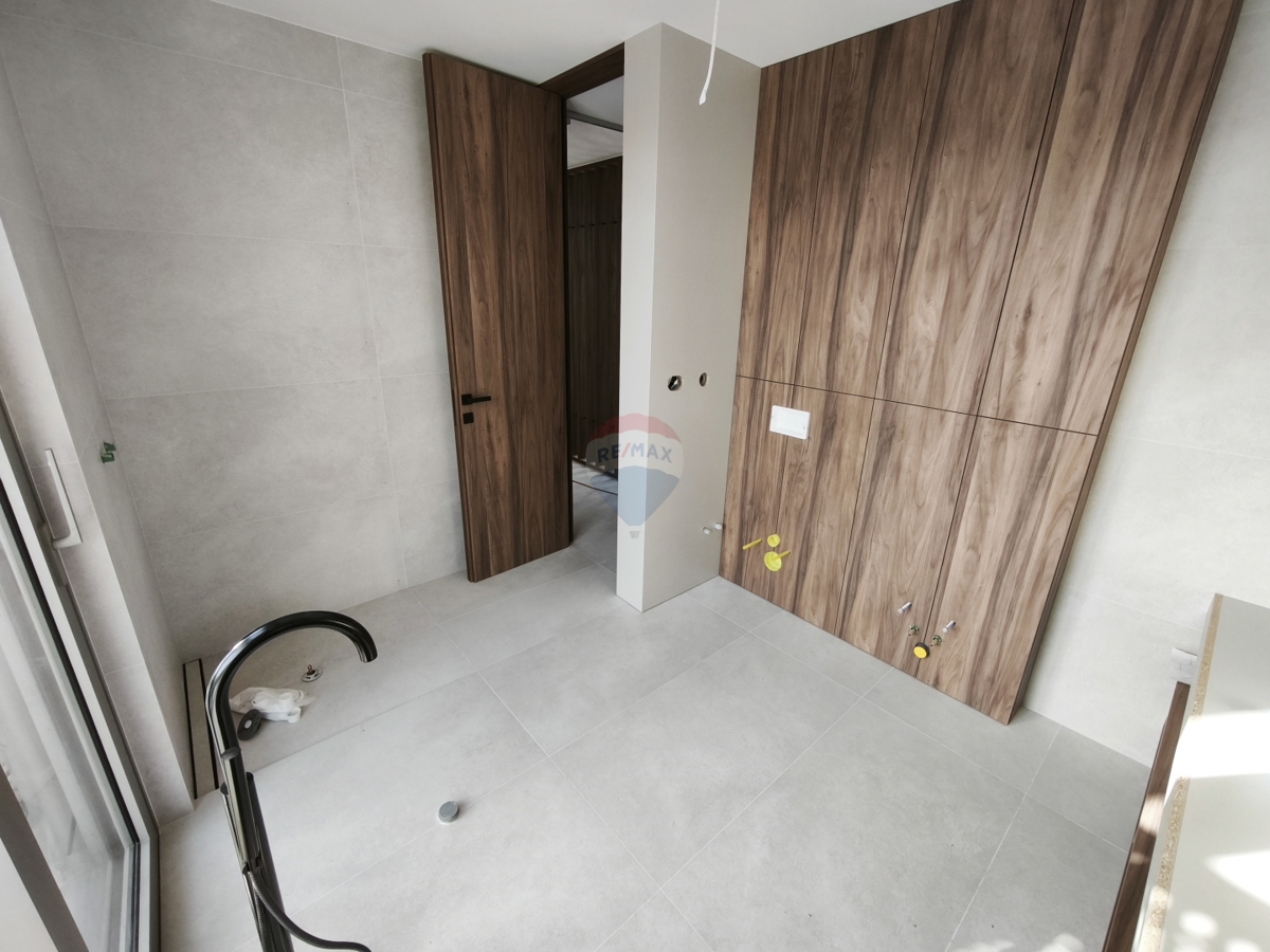 Luksuzni dupleks penthouse s čudovitim razgledom, Rogoznica