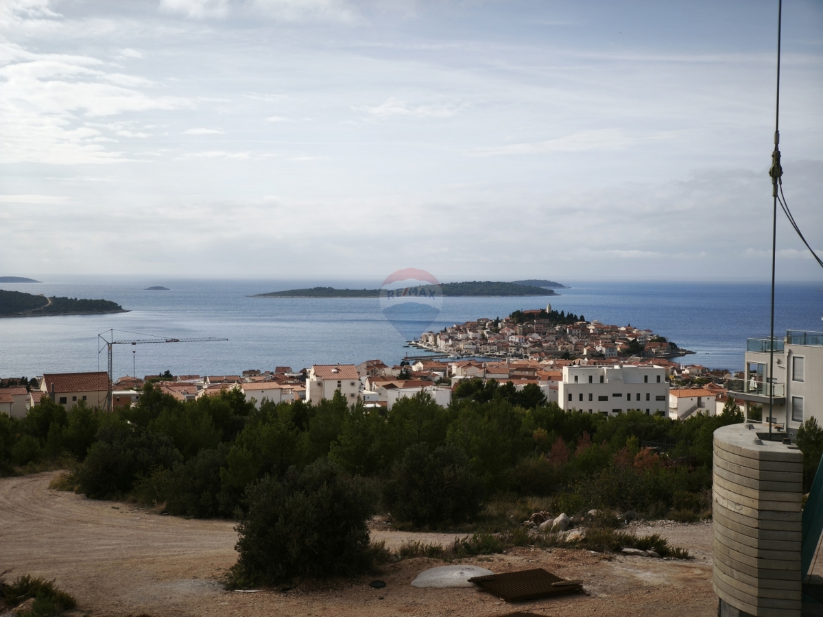 Penthouse s panoramskim razgledom in strešno teraso, novogradnja (D1) - Primošten