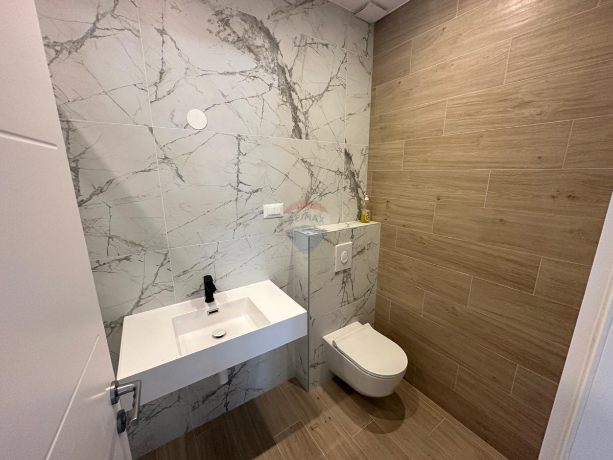 Stanovanje / Apartma Vodice, 101,86m2