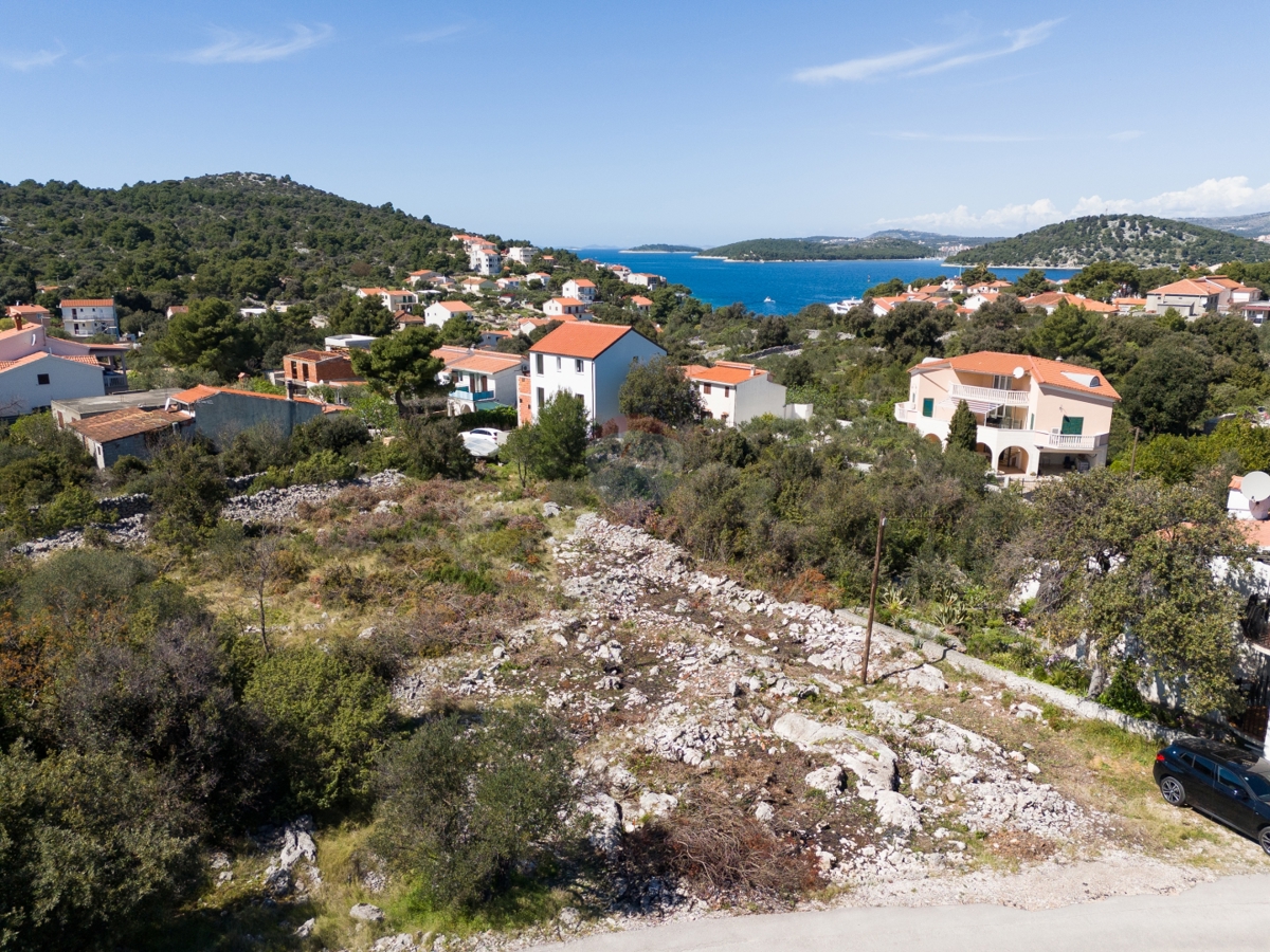 Gradbeno zemljišče 595 m2, Ražanj