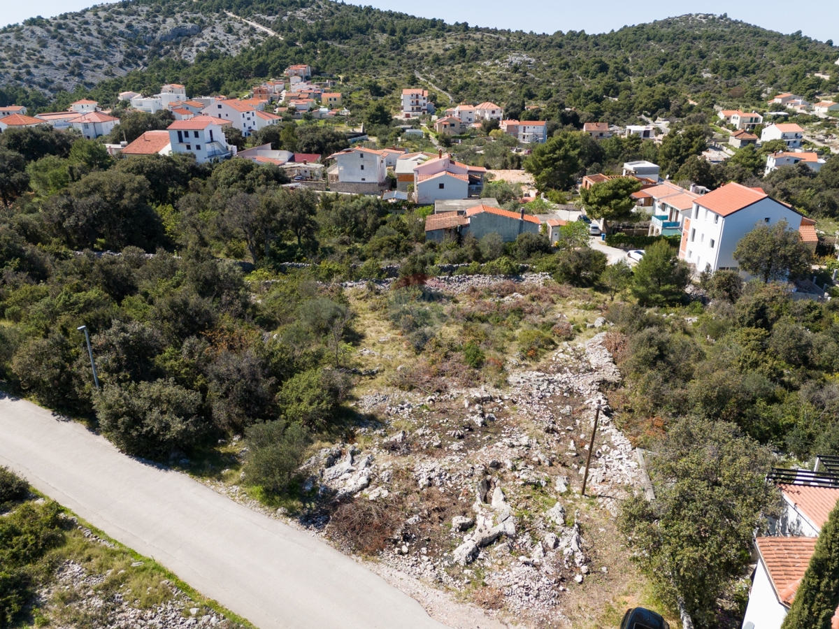 Gradbeno zemljišče 595 m2, Ražanj