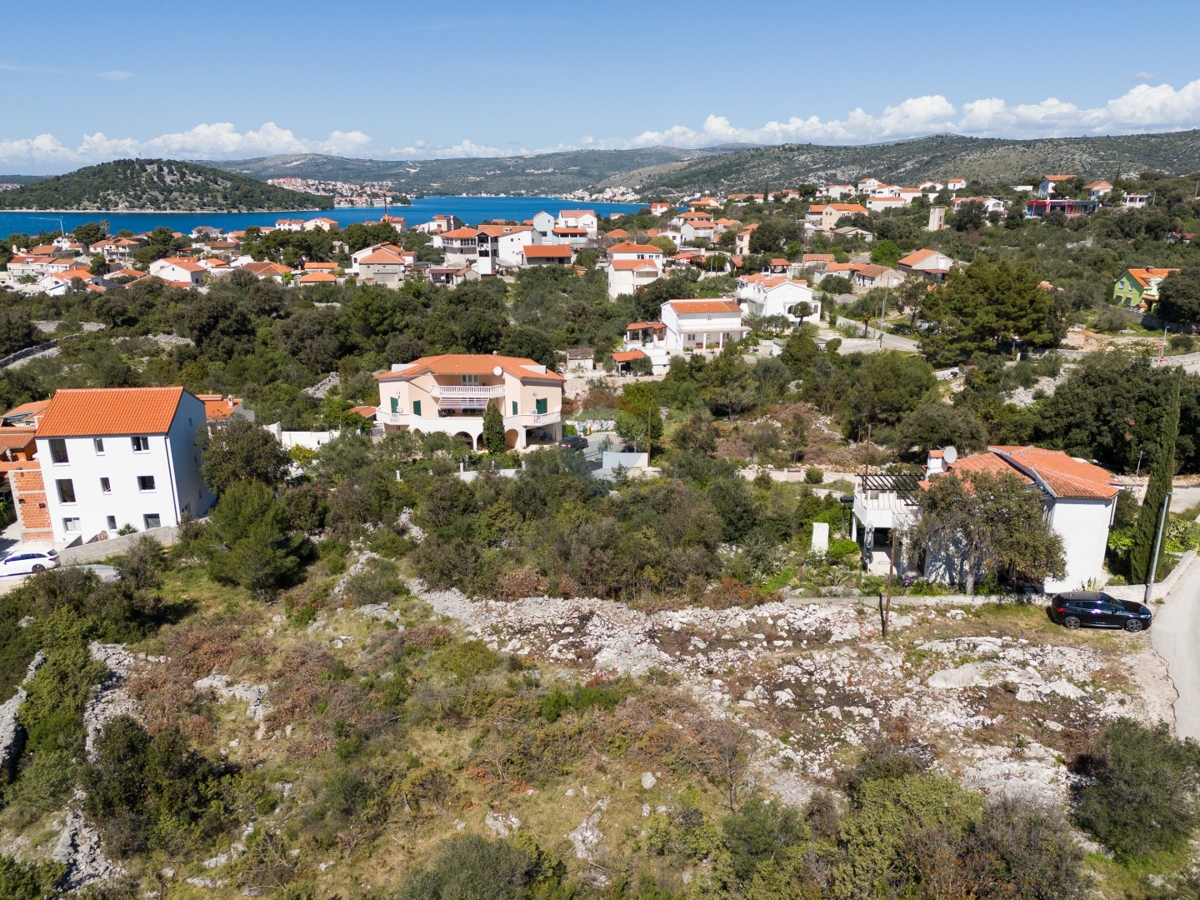 Gradbeno zemljišče 595 m2, Ražanj