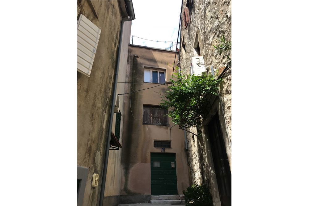 Hiša Grad, Šibenik, 120m2