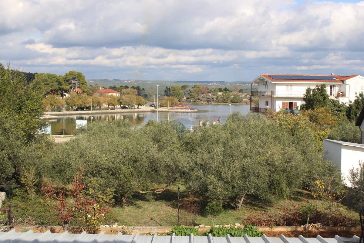 Hiša Raslina, Šibenik - Okolica, 284m2
