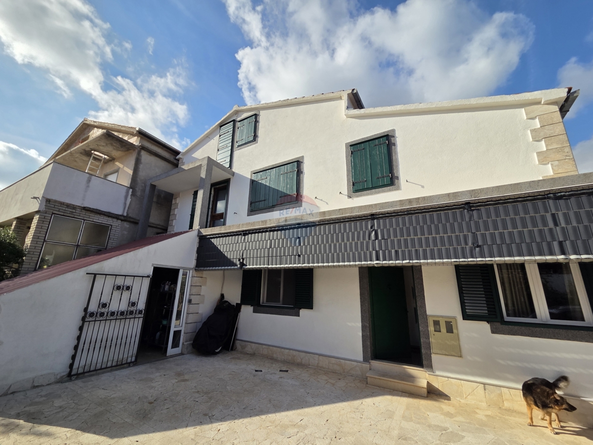 Hiša Raslina, Šibenik - Okolica, 284m2