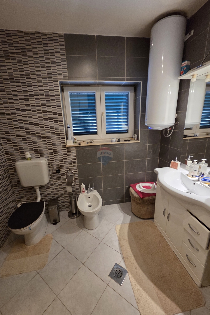 Hiša Raslina, Šibenik - Okolica, 284m2