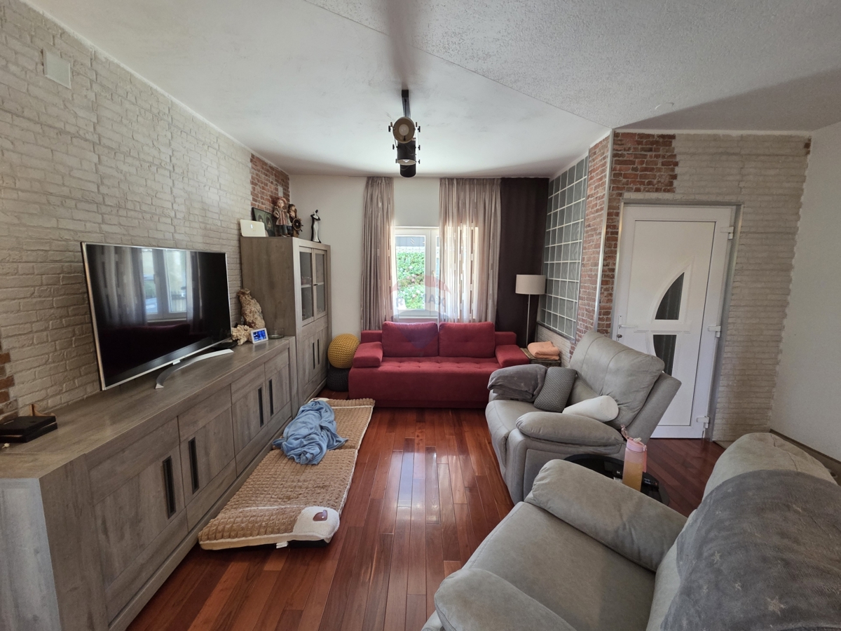 Hiša Raslina, Šibenik - Okolica, 284m2