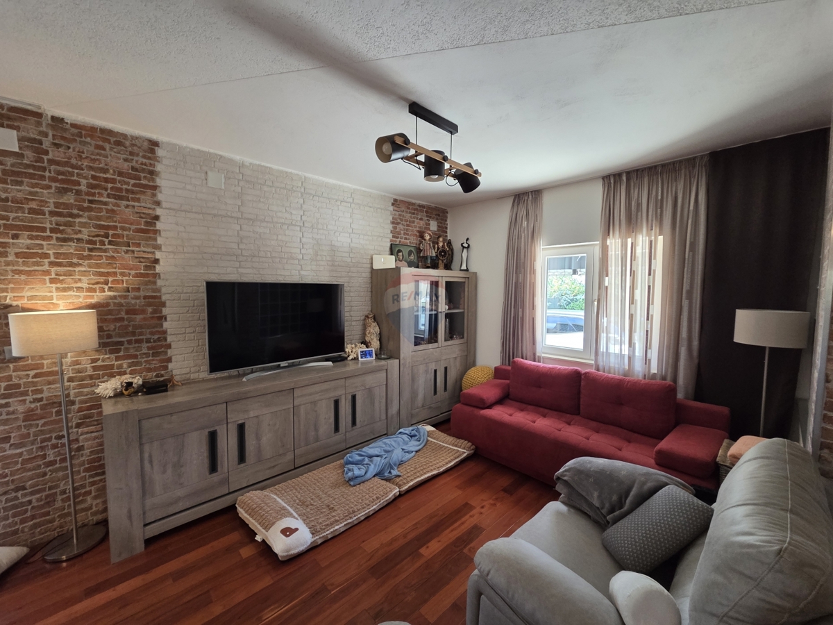 Hiša Raslina, Šibenik - Okolica, 284m2