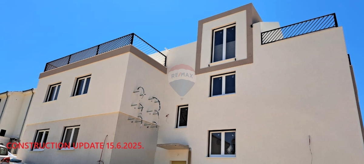 Luksuzni penthouse 139 m2 - Stivašnica, Rogoznica