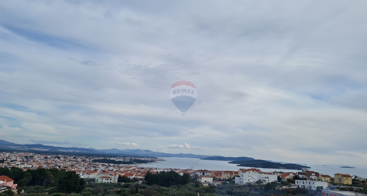 Zemljišče Vodice, 818m2