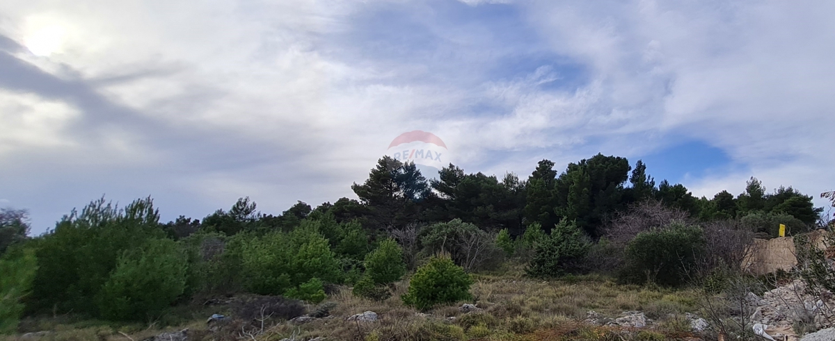 Zemljišče Vodice, 818m2