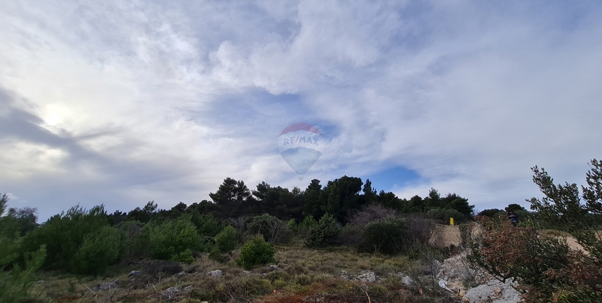 Zemljišče Vodice, 818m2