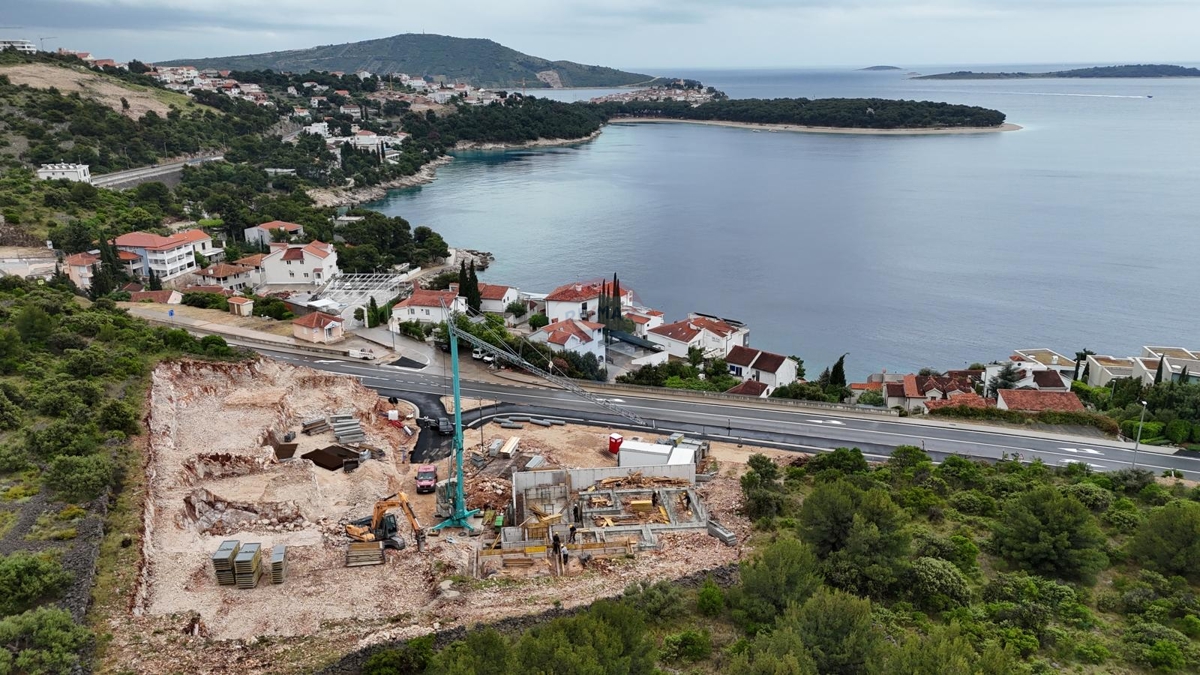 Ekskluzivno dvosobno stanovanje s čudovitim pogledom na morje (A2) - Primošten