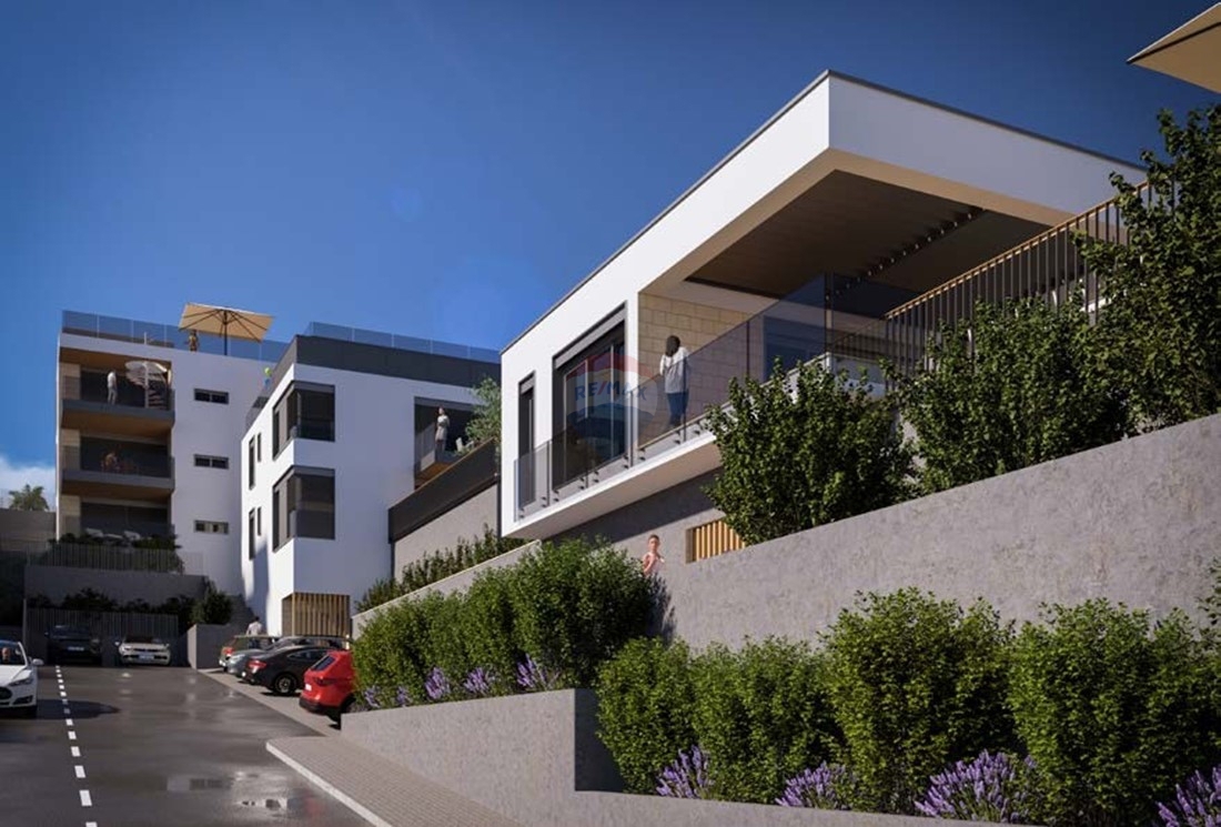 Vrhunski apartma z bazenom in pogledom na morje, 2 spalnici (A1) – Primošten