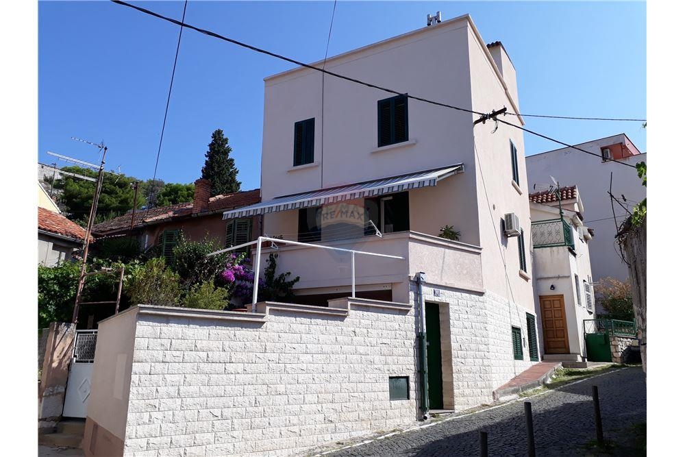 Hiša Varoš, Šibenik, 174m2