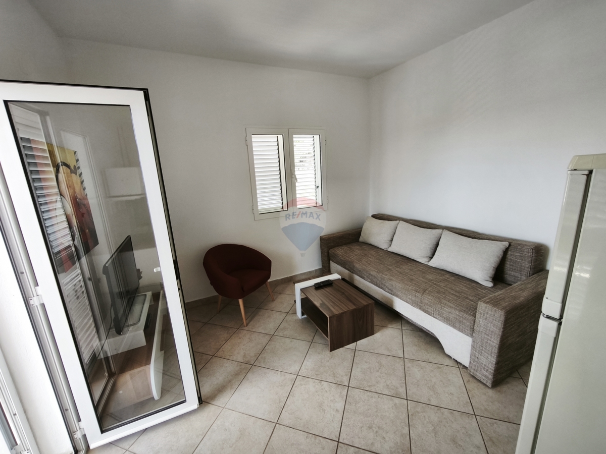 Hiša s 6 apartmaji v Primoštenu - Fantastičen pogled na morje!