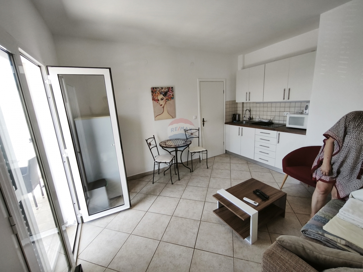 Hiša s 6 apartmaji v Primoštenu - Fantastičen pogled na morje!