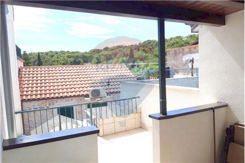 Hiša Tisno, 290m2