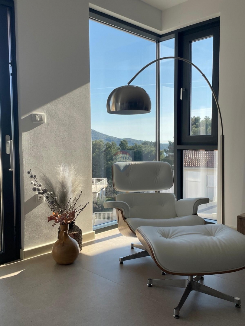 LUKSUZNO MODERNO OPREMLJENO STANOVANJE 98,33 m2 - PRIMOŠTEN