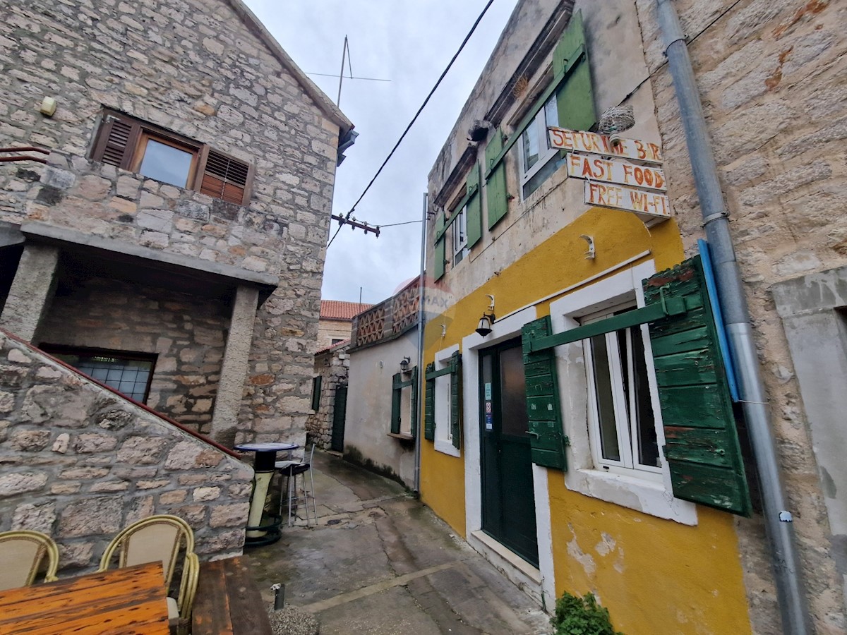 Hiša Prvić Šepurine, Vodice, 145m2