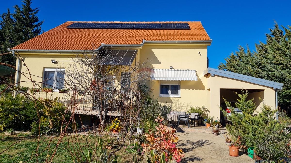 Hiša Bratiškovci, Skradin, 446m2