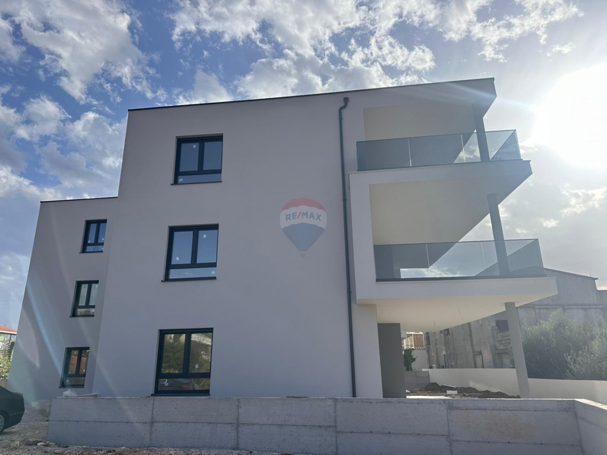 Stanovanje / Apartma Tribunj, 103,14m2