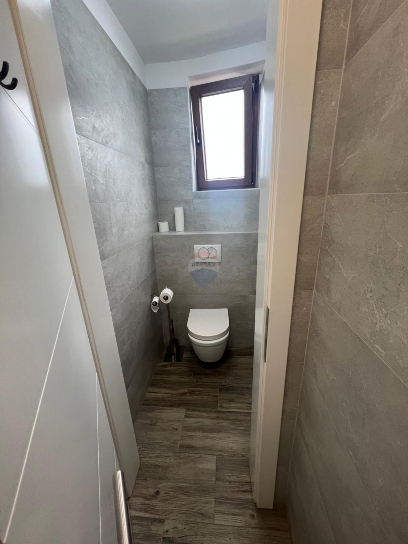 Stanovanje / Apartma Tisno, 69m2
