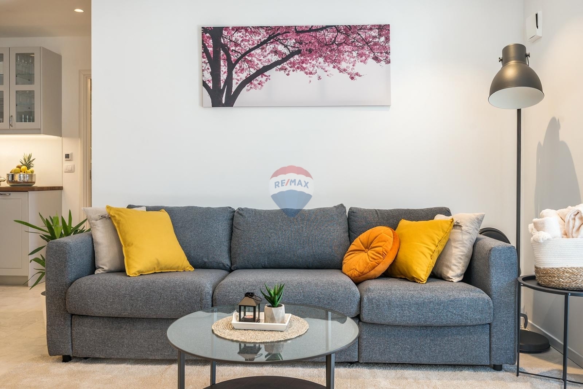 Apartmajska hiša s poslovnimi prostori v središču Šibenika – odlična naložbena priložnost!