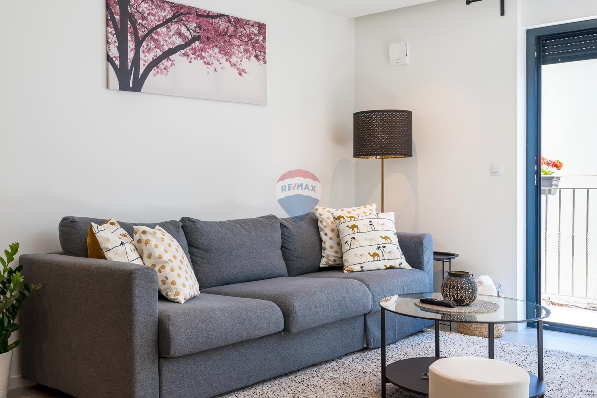 Apartmajska hiša s poslovnimi prostori v središču Šibenika – odlična naložbena priložnost!