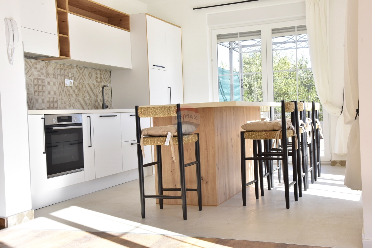 Hiša Tribunj, 137m2