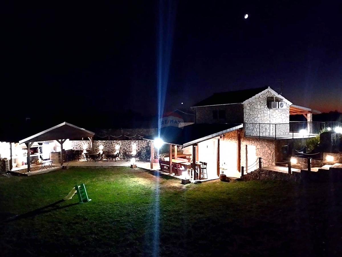 Hiša Jadrija, Šibenik - Okolica, 125m2