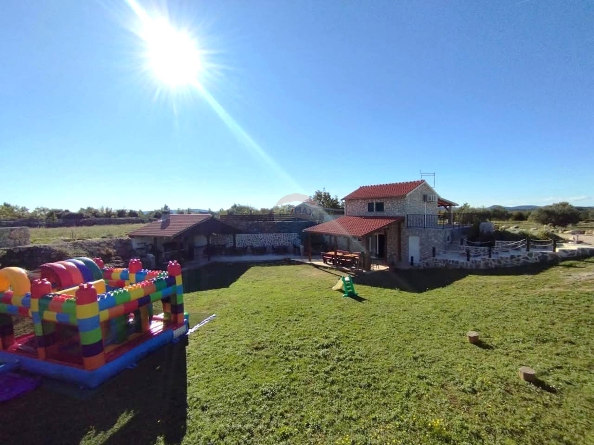 Hiša Jadrija, Šibenik - Okolica, 125m2