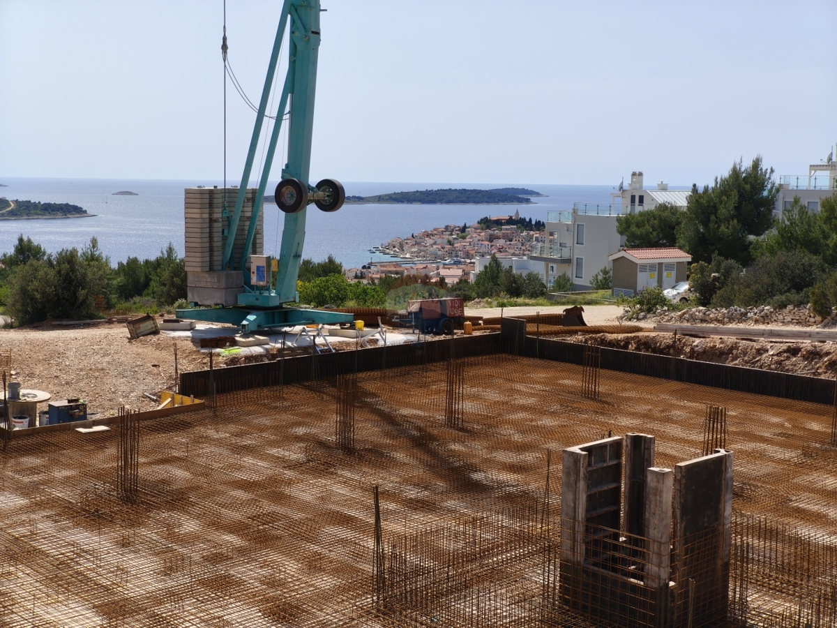Luksuzni penthouse s čudovitim razgledom in strešno teraso, novogradnja (D2) - Primošten