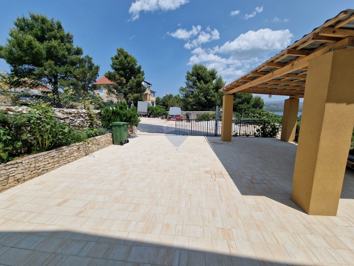 Hiša Brodarica, Šibenik - Okolica, 120m2