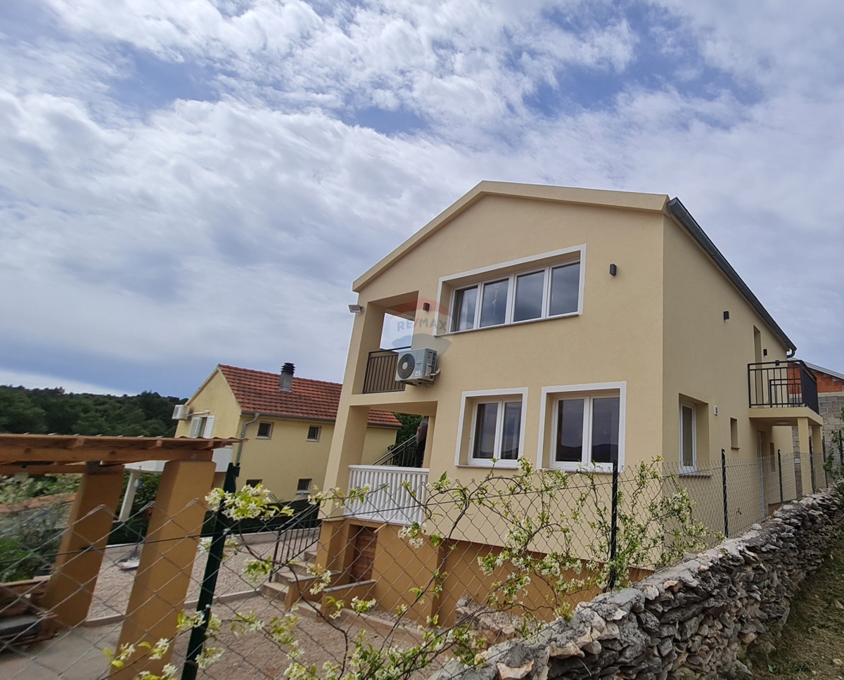 Hiša Brodarica, Šibenik - Okolica, 120m2